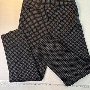 Women’s New Directions Black and White Casual Pants 8P
